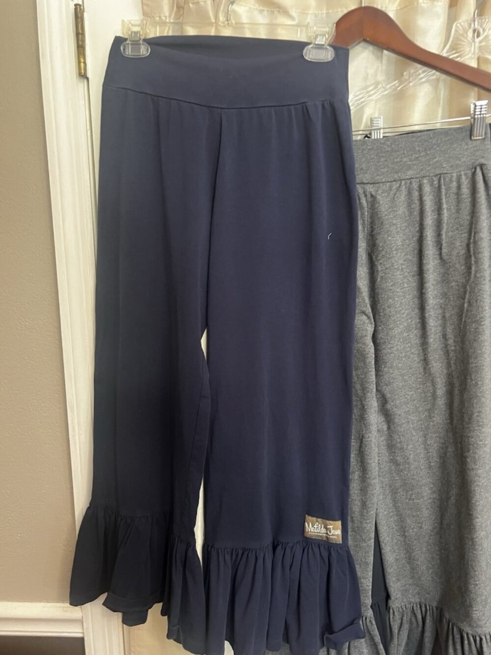 Lot 3 Matilda Jane Big Ruffle Pants Women’s size M Black Grey Blue.    Mm - Picture 2 of 9